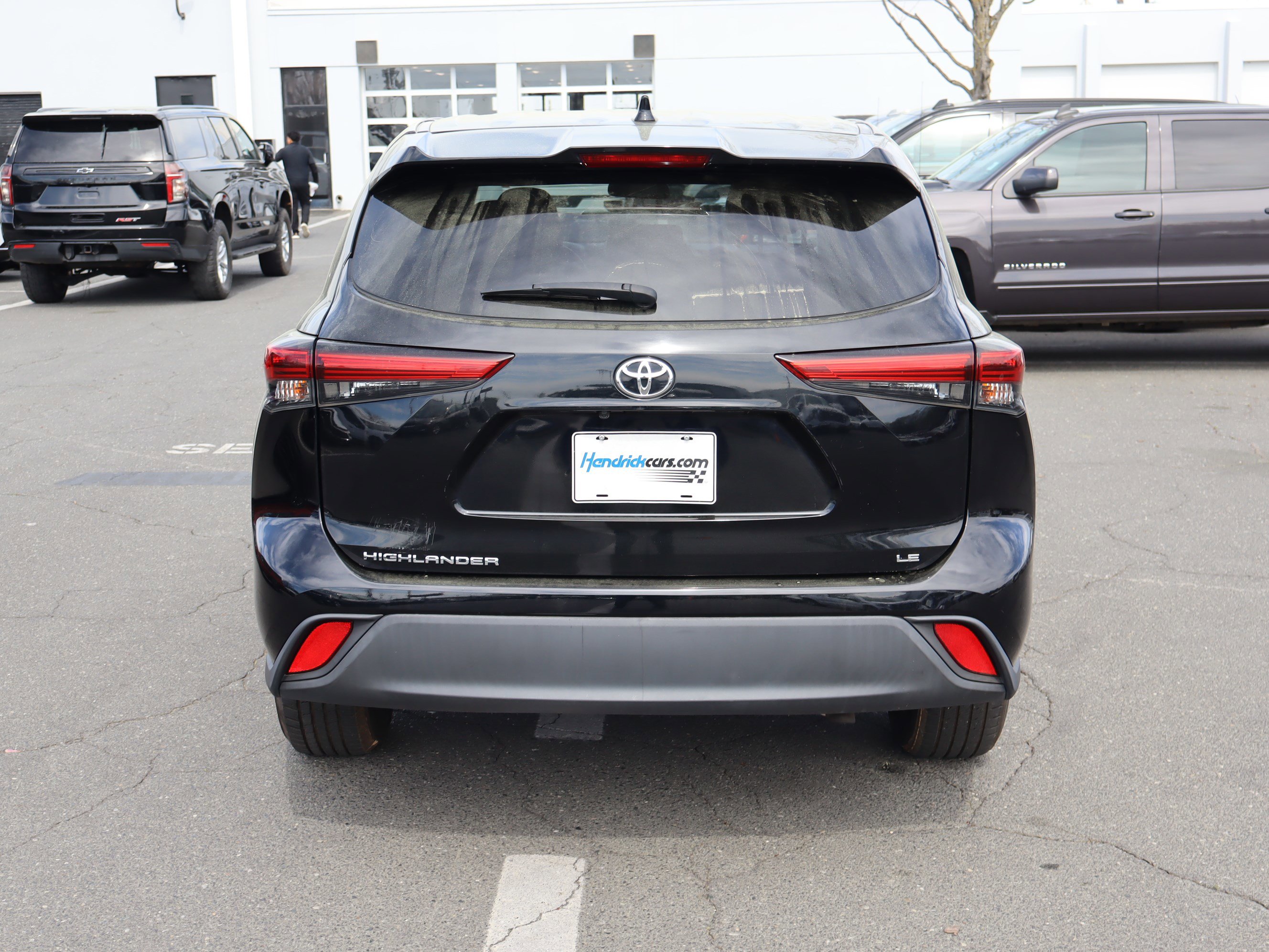 Used 2021 Toyota Highlander LE FWD image 9