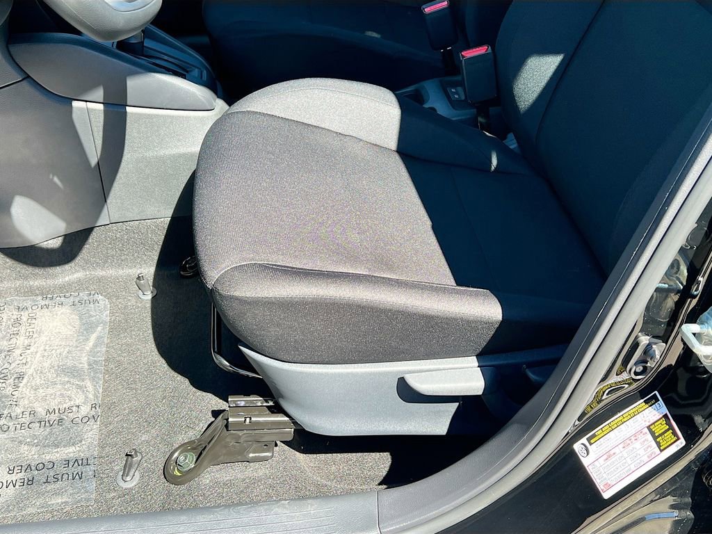 Used 2025 Nissan Kicks Play S FWD image 18