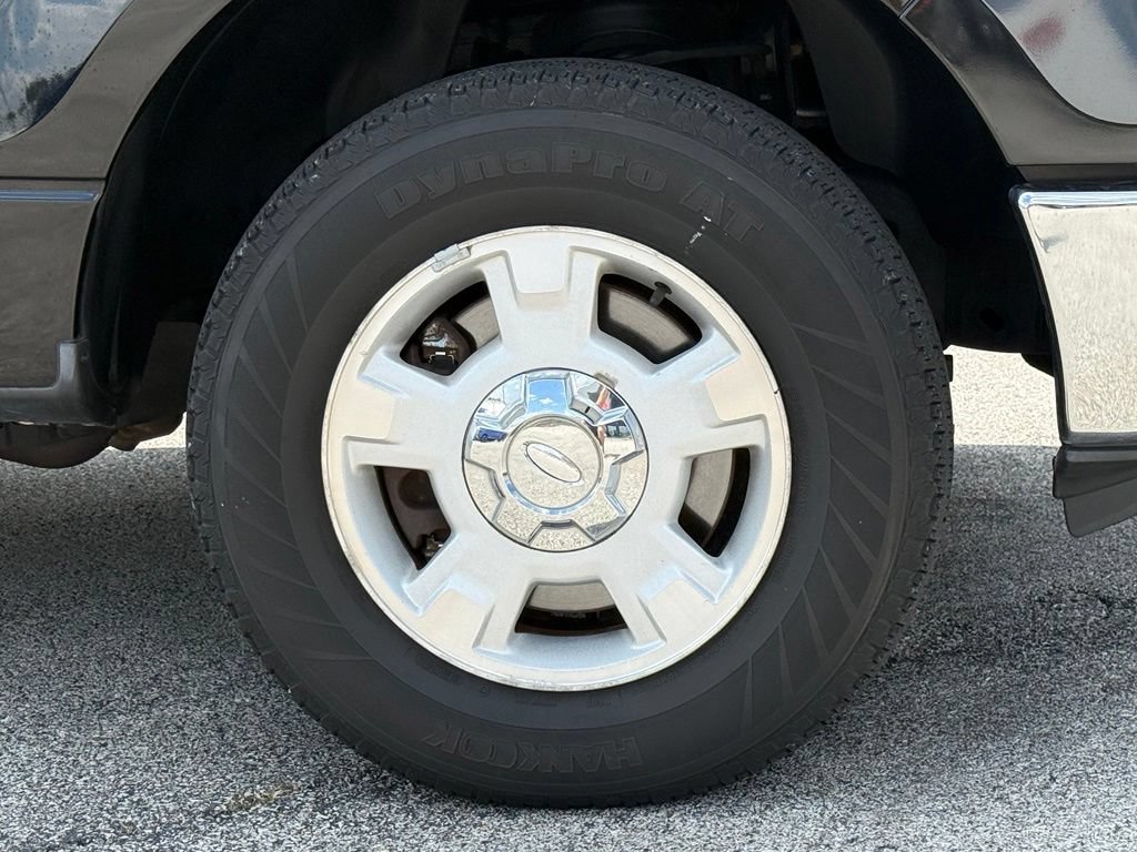 Used 2013 Ford F150 XLT w/ Mid Equipment Group RWD image 14