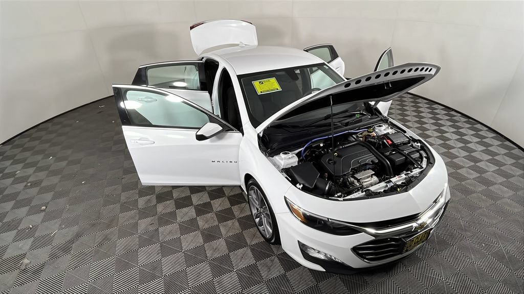 Used 2022 Chevrolet Malibu LT FWD image 14