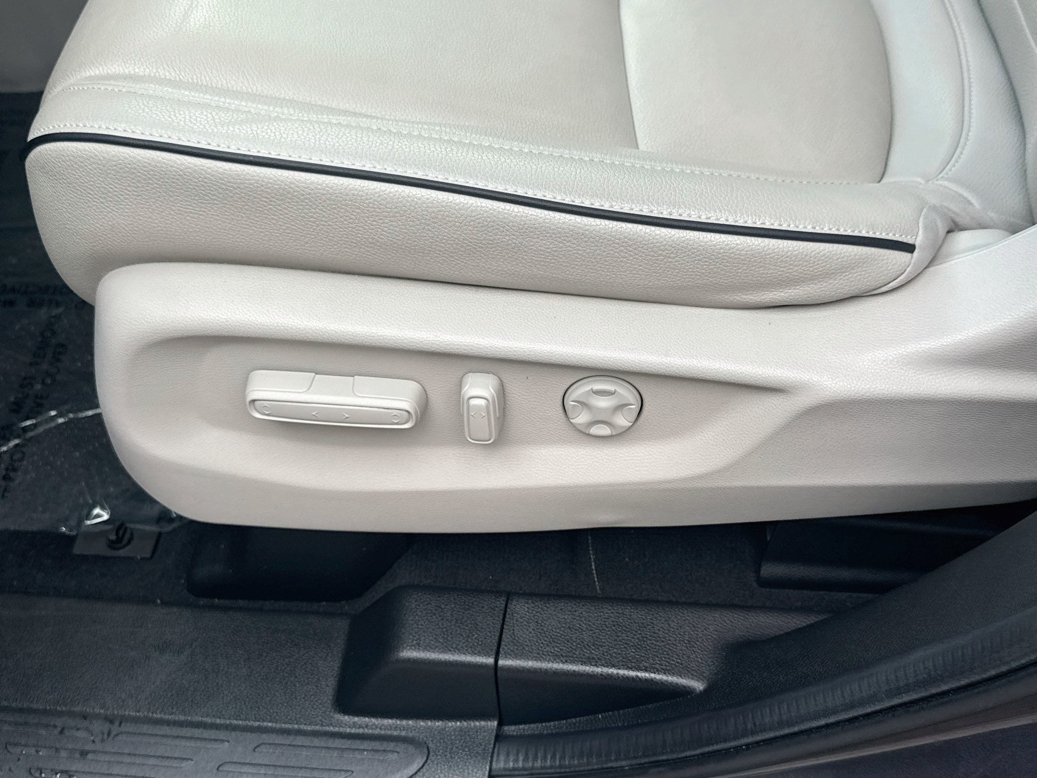 Certified 2025 Honda Odyssey Touring image 18