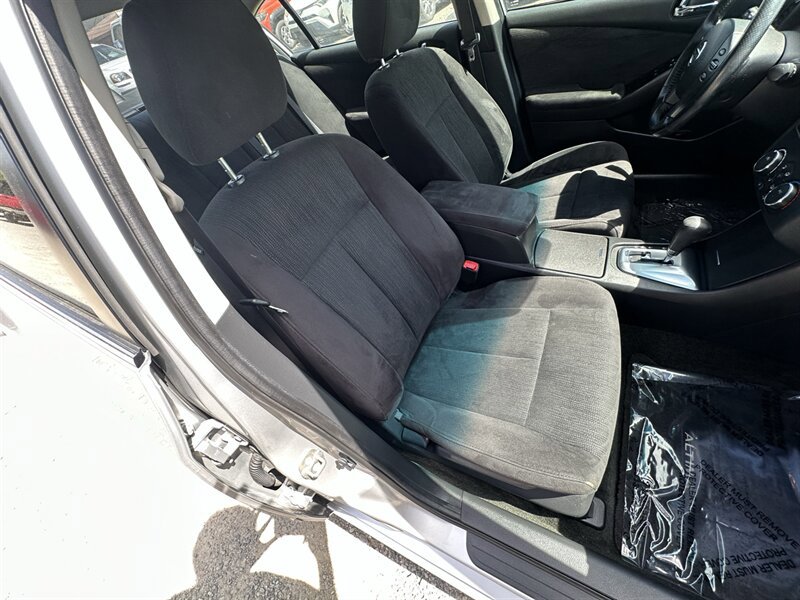 Used 2012 Nissan Altima 2.5 S w/ Convenience Pkg FWD image 14