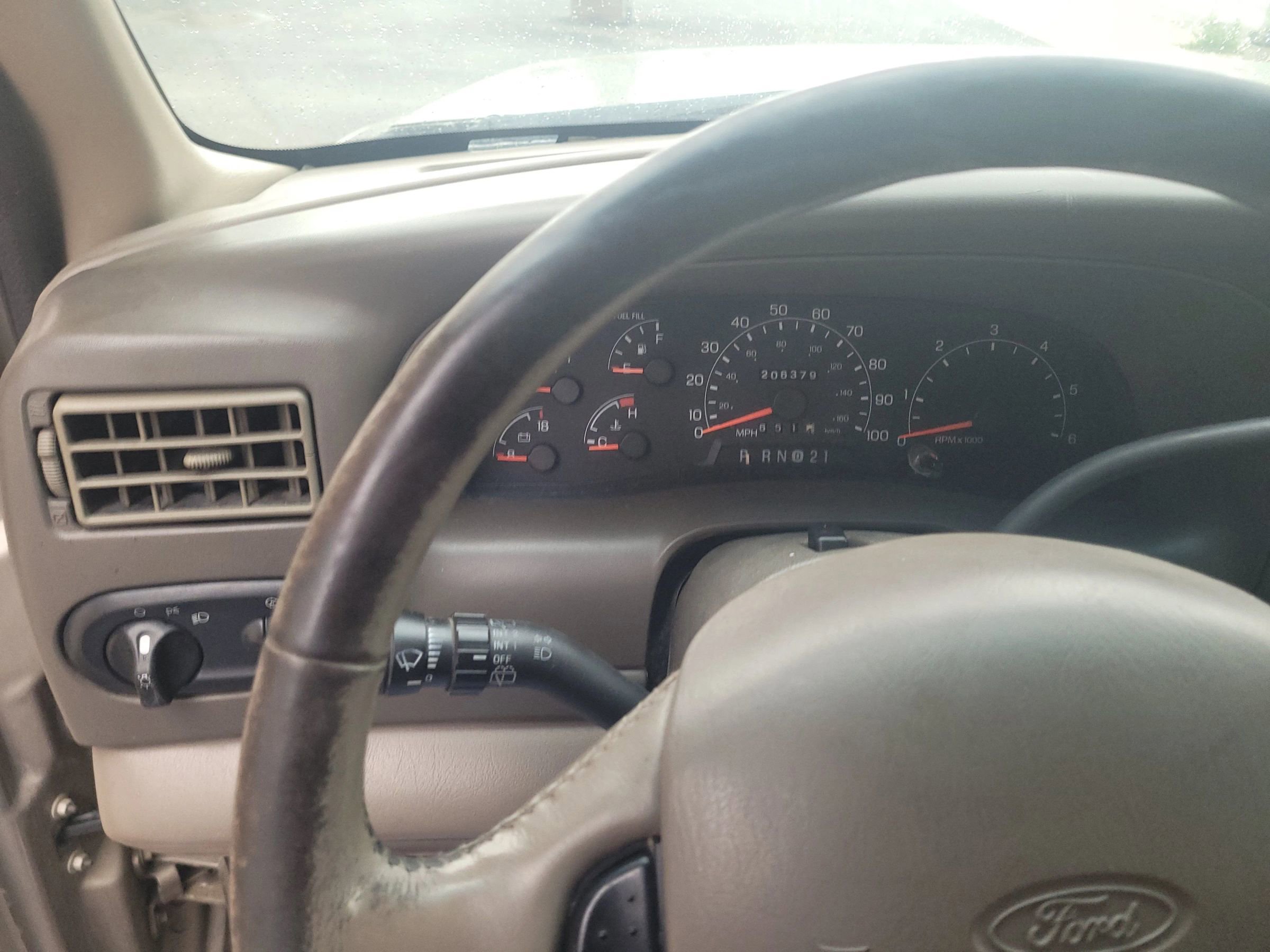 Used 2000 Ford Excursion XLT image 7