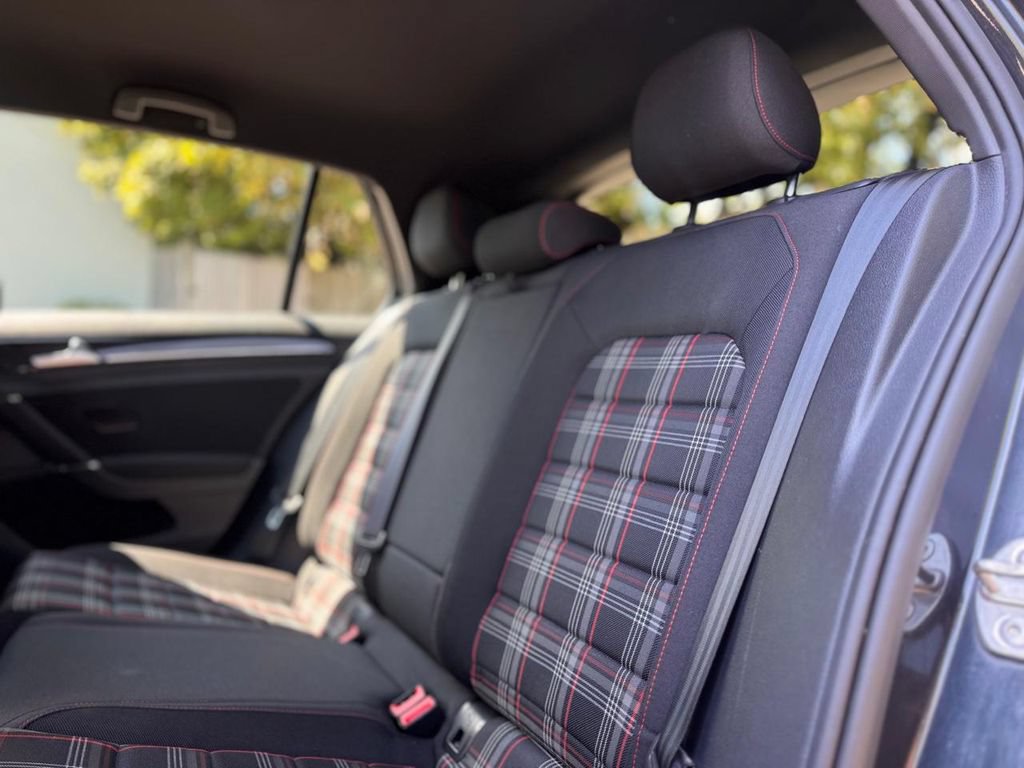 Used 2017 Volkswagen GTI S FWD image 22