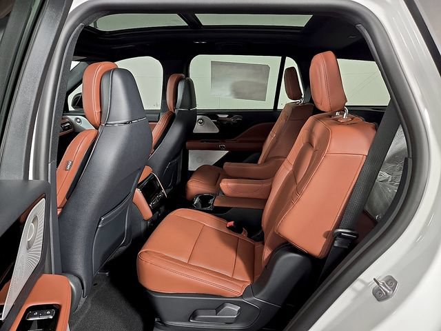 New 2026 Lincoln Aviator Reserve AWD/4WD image 10