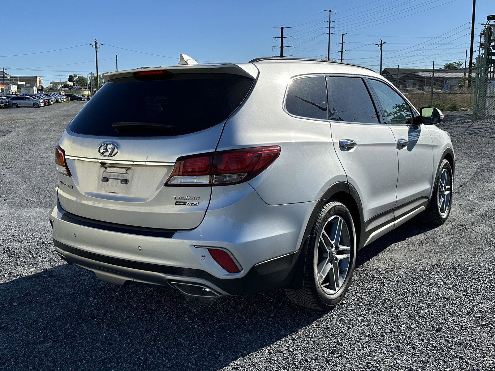 Used 2017 Hyundai Santa Fe Limited AWD/4WD image 8
