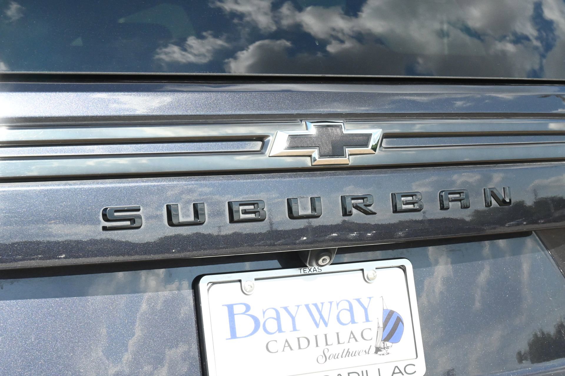 Used 2022 Chevrolet Suburban RST w/ Luxury Package RWD image 21