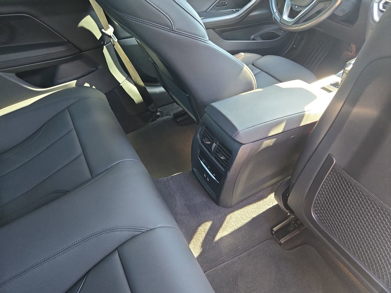Used 2021 BMW 430i Coupe w/ Parking Assistance Package RWD image 11