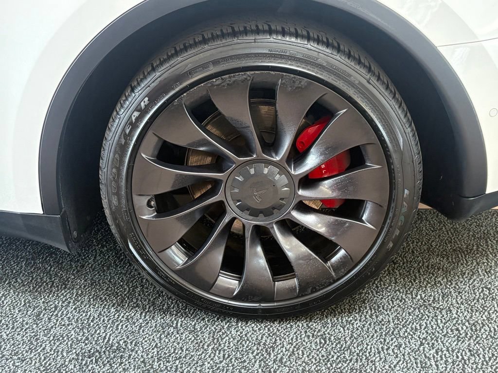 Used 2022 Tesla Model Y Performance AWD/4WD image 10