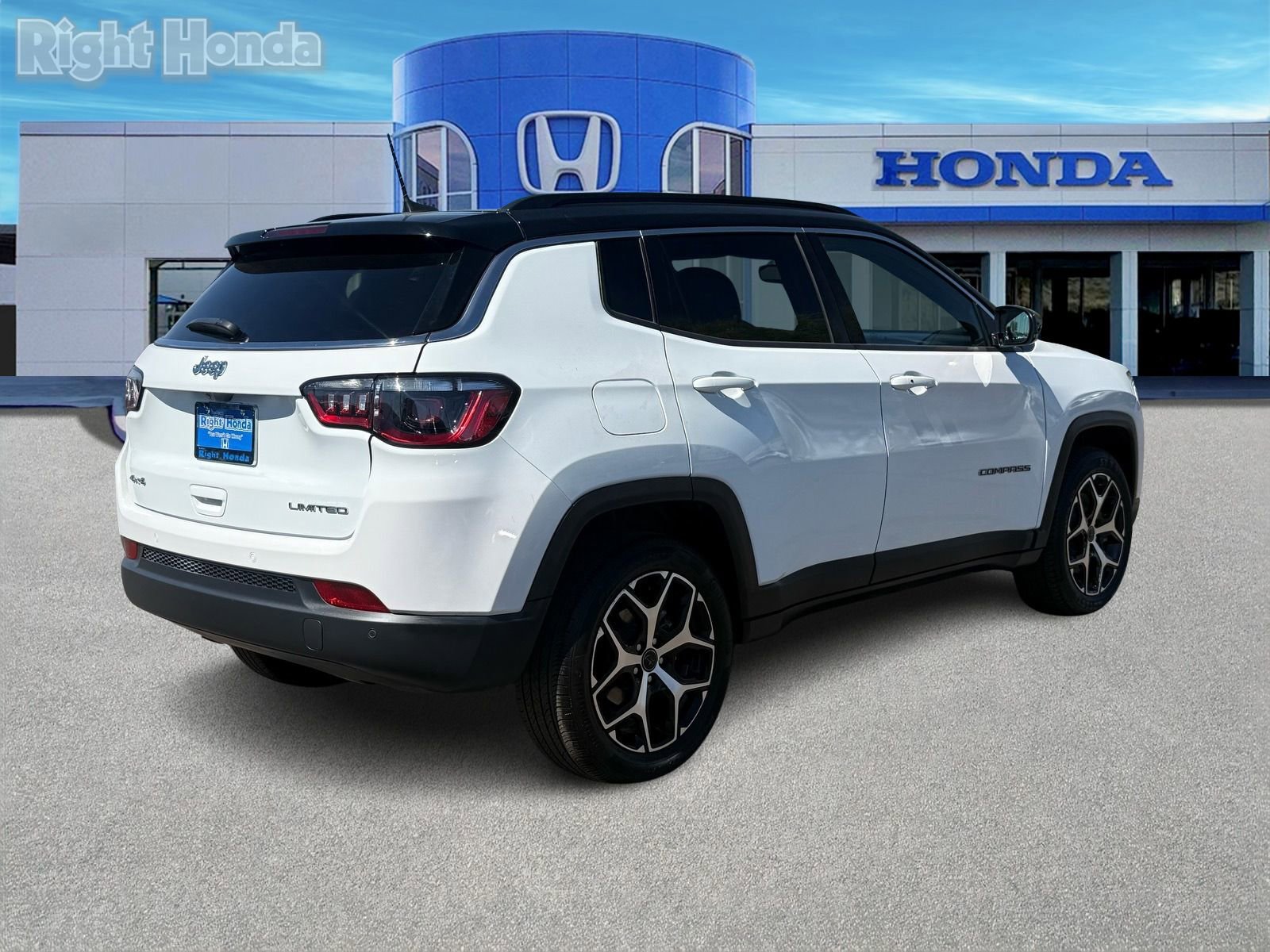 Used 2025 Jeep Compass Limited image 8