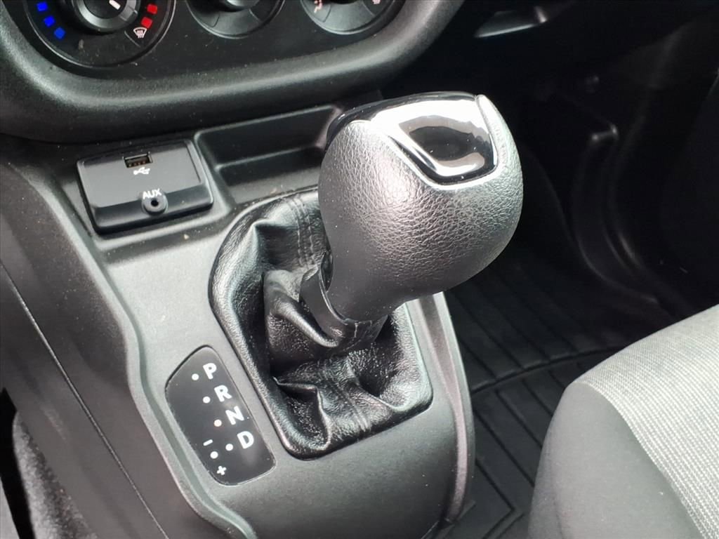 Used 2015 RAM ProMaster City Tradesman SLT w/ Rear Back-up Camera Group image 9