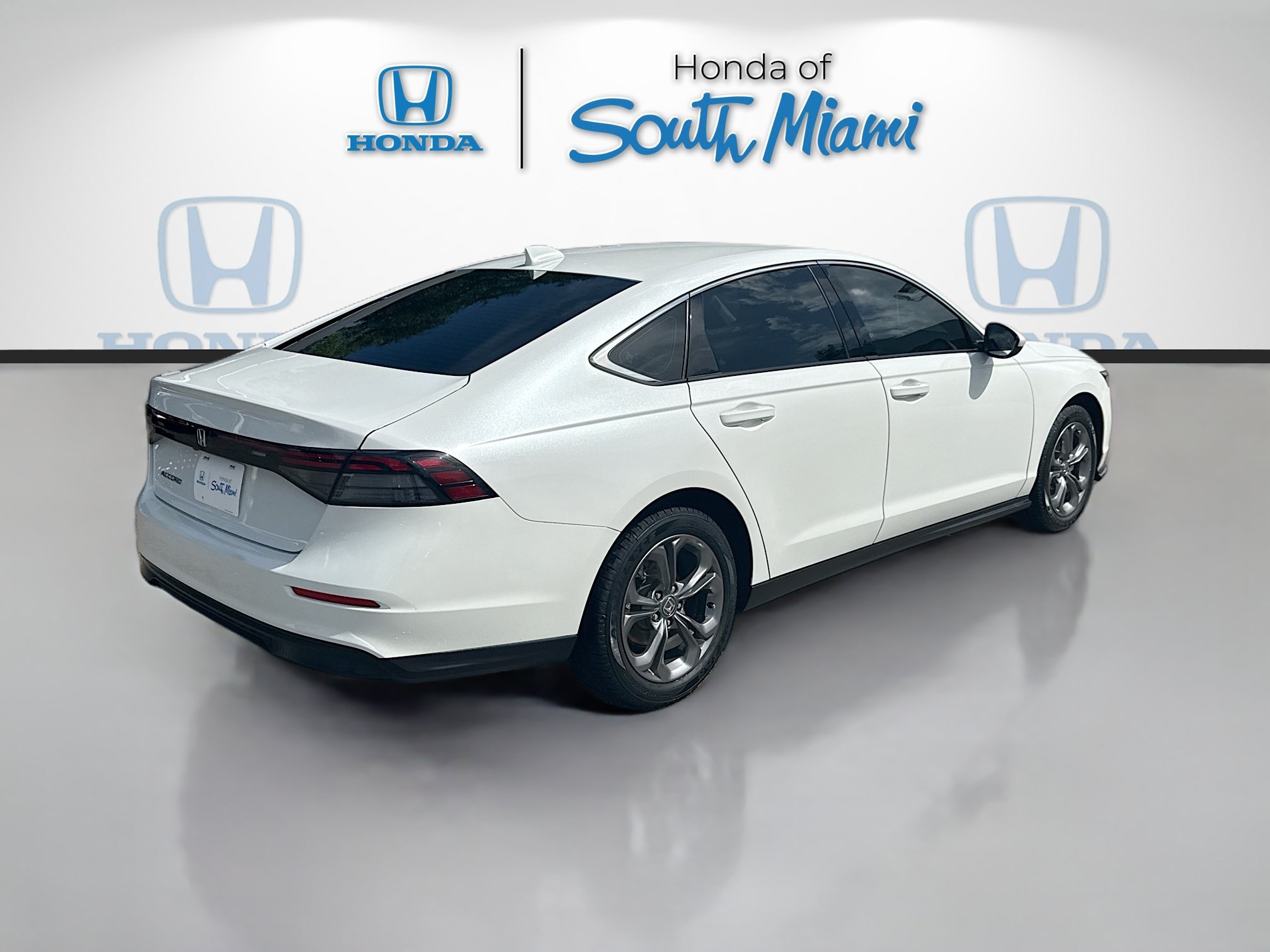 Certified 2024 Honda Accord EX image 7
