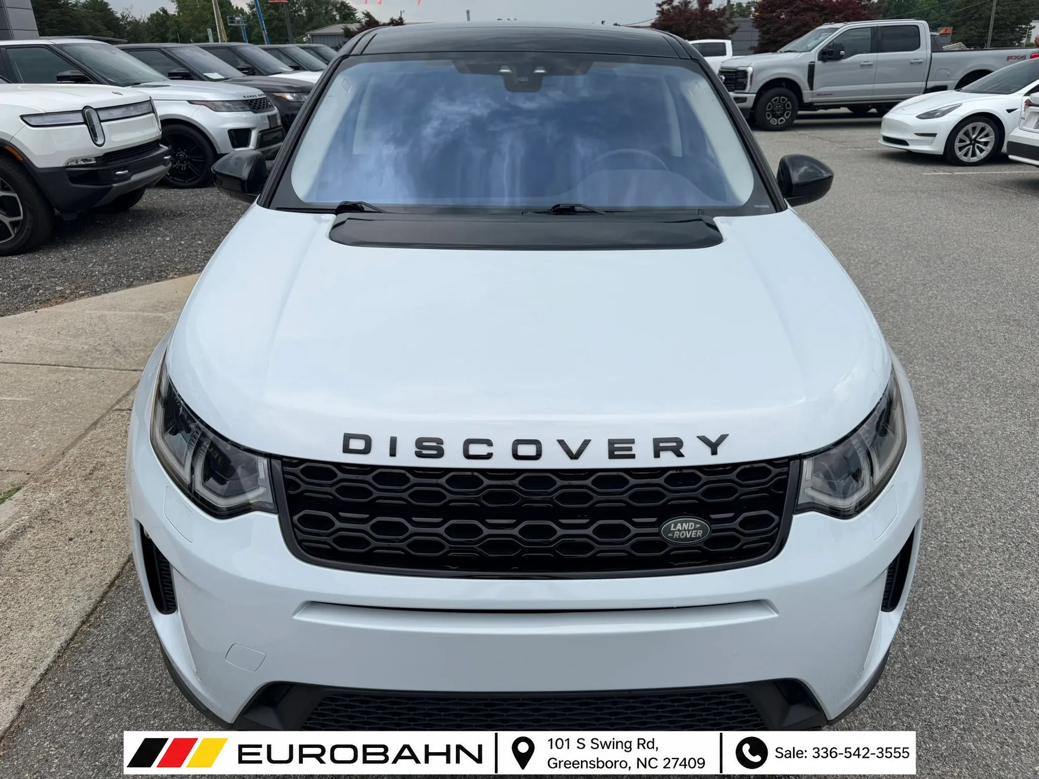 Used 2020 Land Rover Discovery Sport SE AWD/4WD image 29