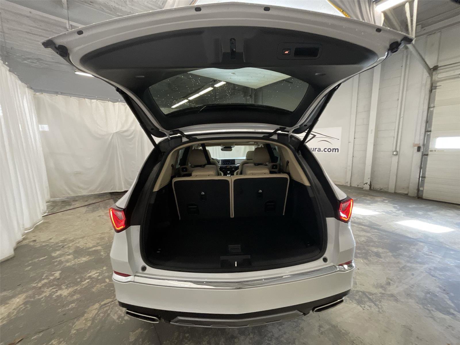 New 2026 Acura MDX SH-AWD image 25