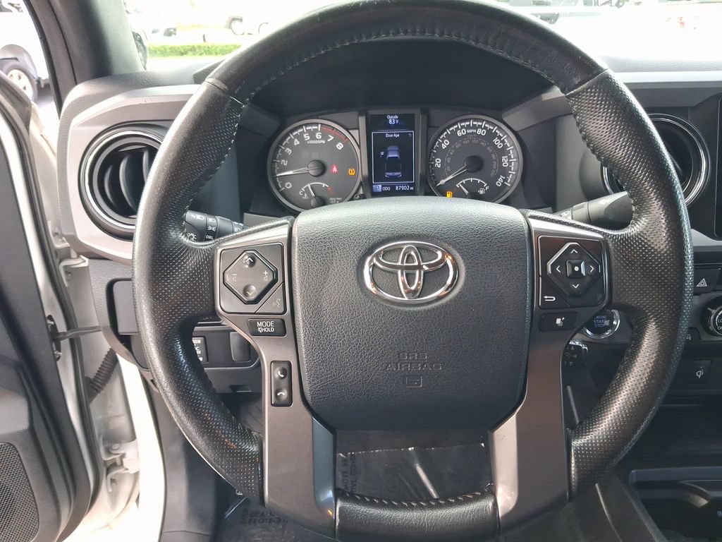 Used 2016 Toyota Tacoma TRD Sport w/ Towing Package AWD/4WD image 15