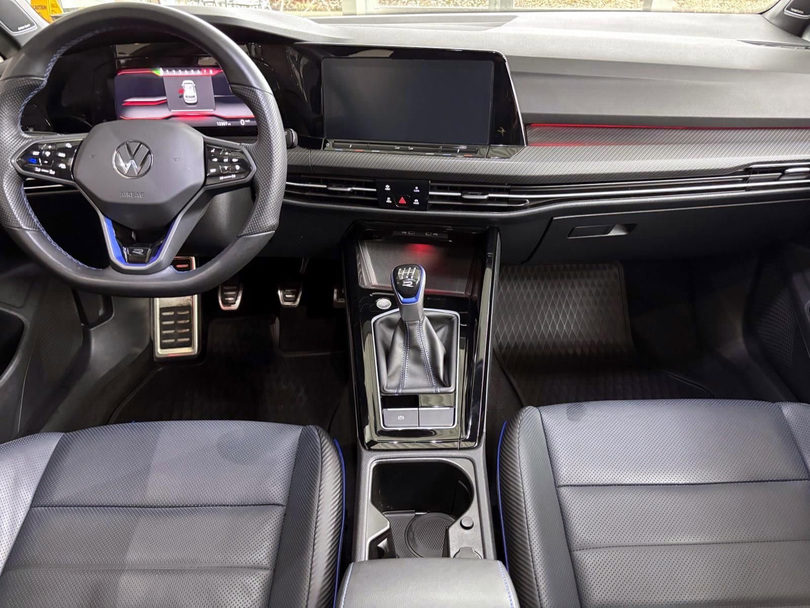 Used 2024 Volkswagen Golf R image 29