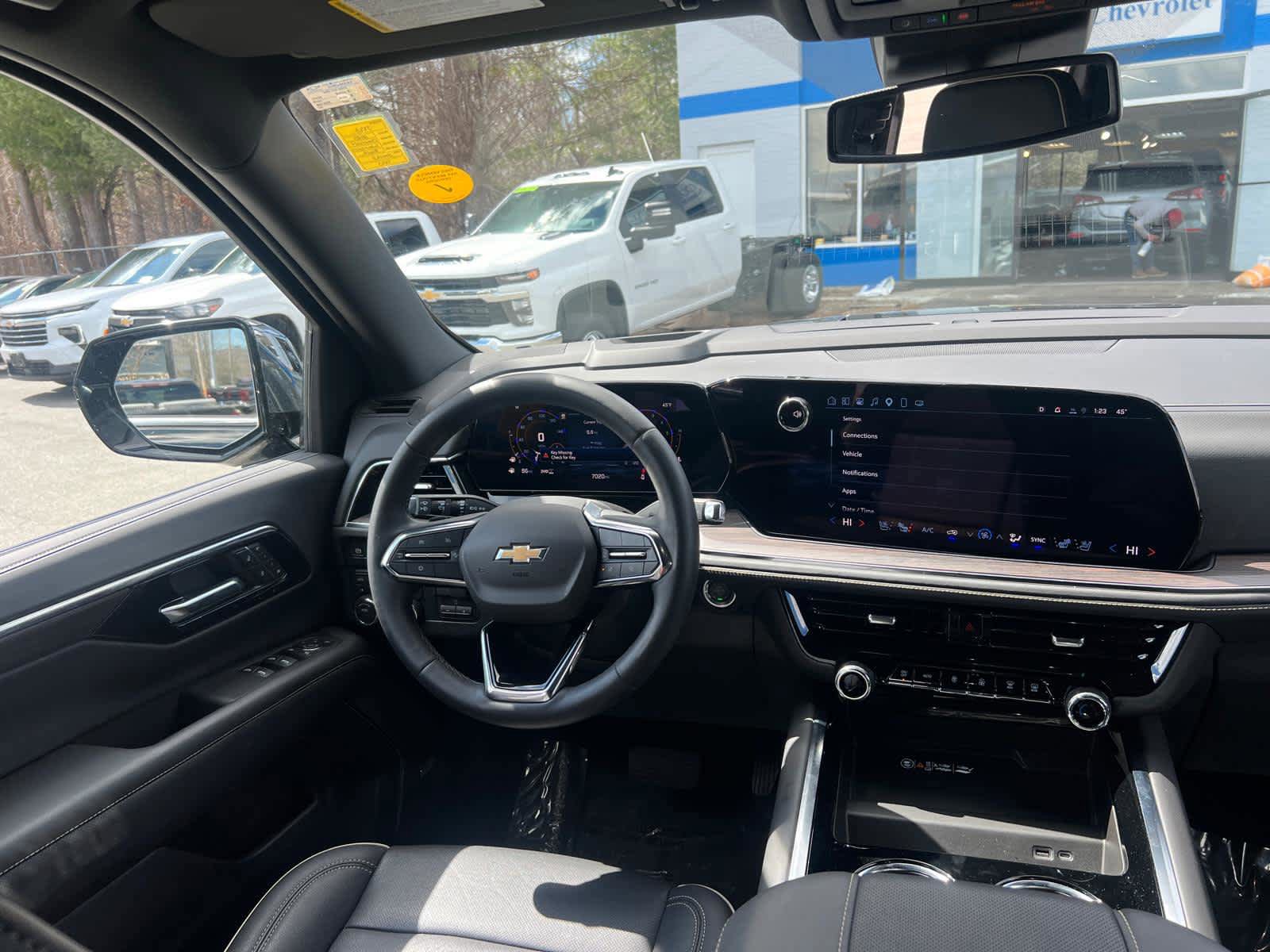Certified 2025 Chevrolet Suburban Premier w/ Sun And Tow Package image 36