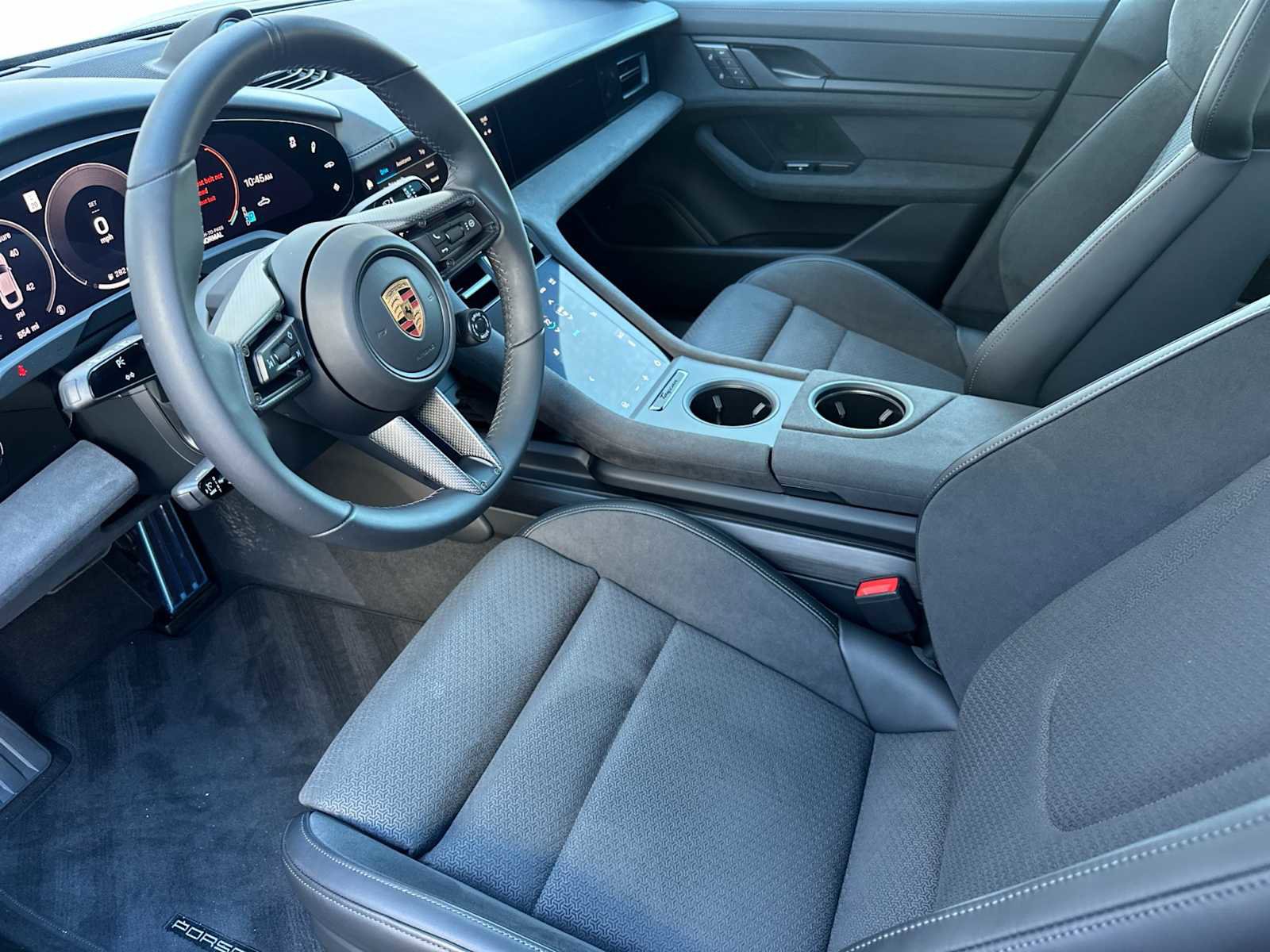 Certified 2025 Porsche Taycan GTS image 4