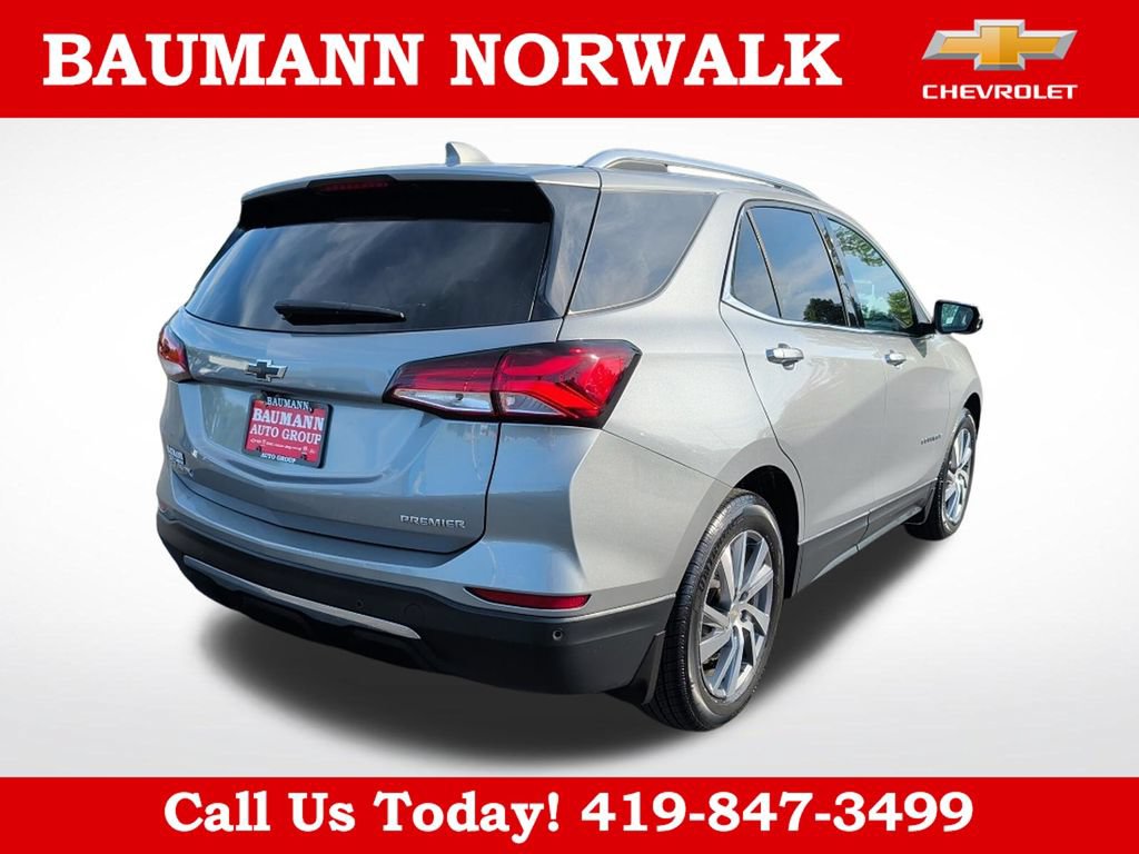 Used 2023 Chevrolet Equinox Premier FWD image 2