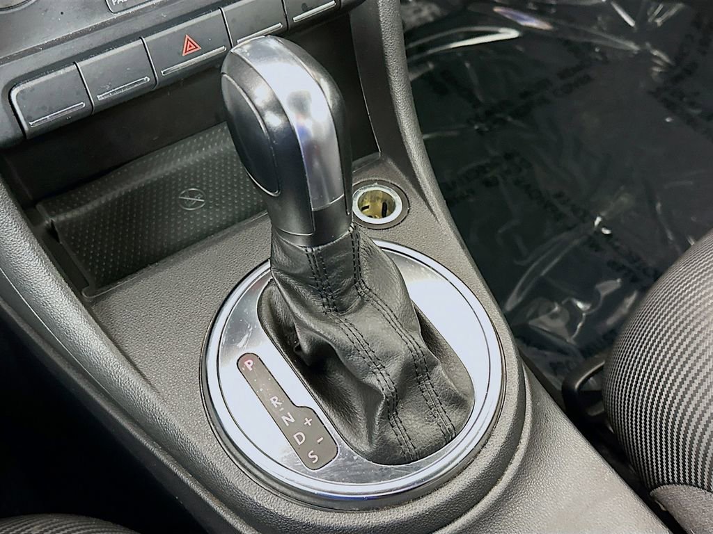 Used 2014 Volkswagen Beetle 2.5 image 20