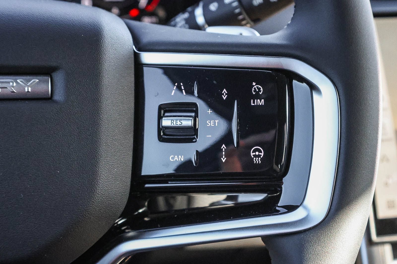 New 2026 Land Rover Discovery Sport Landmark AWD/4WD image 29