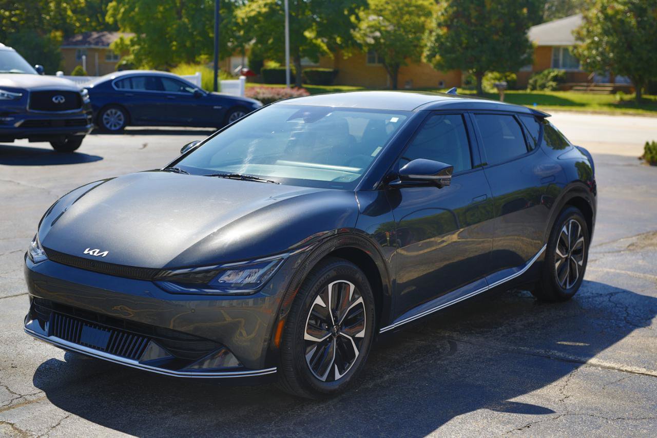 Used 2022 Kia EV6 Wind w/ Wind Technology Package AWD/4WD image 3