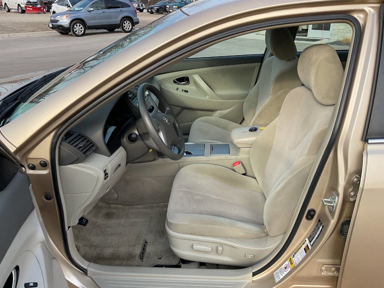 Used 2010 Toyota Camry LE image 11