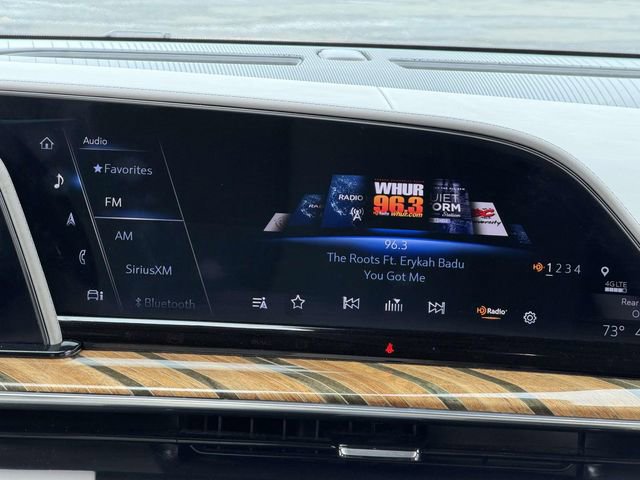 Used 2022 Cadillac Escalade Premium Luxury Platinum AWD/4WD image 13