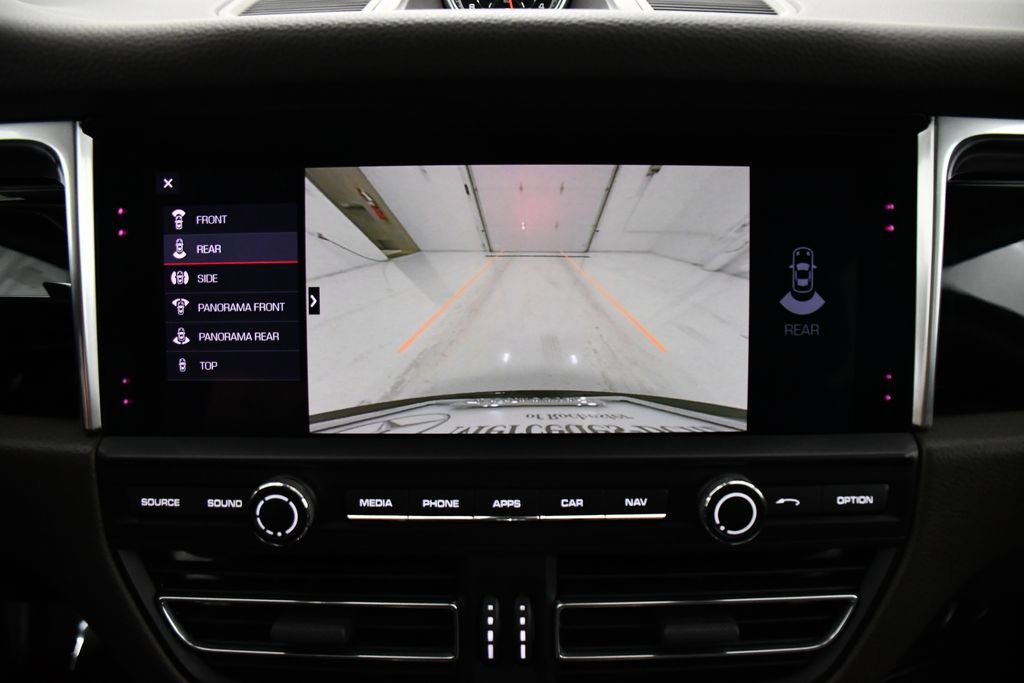 Used 2021 Porsche Macan image 16