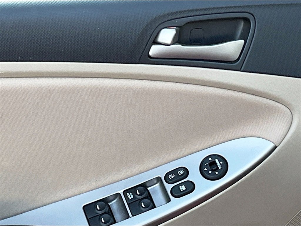 Used 2017 Hyundai Accent SE image 16