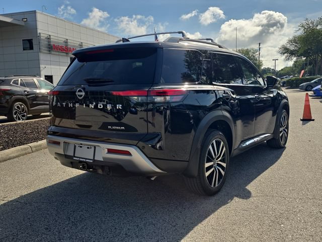 Certified 2025 Nissan Pathfinder Platinum w/ Cargo Package FWD image 8