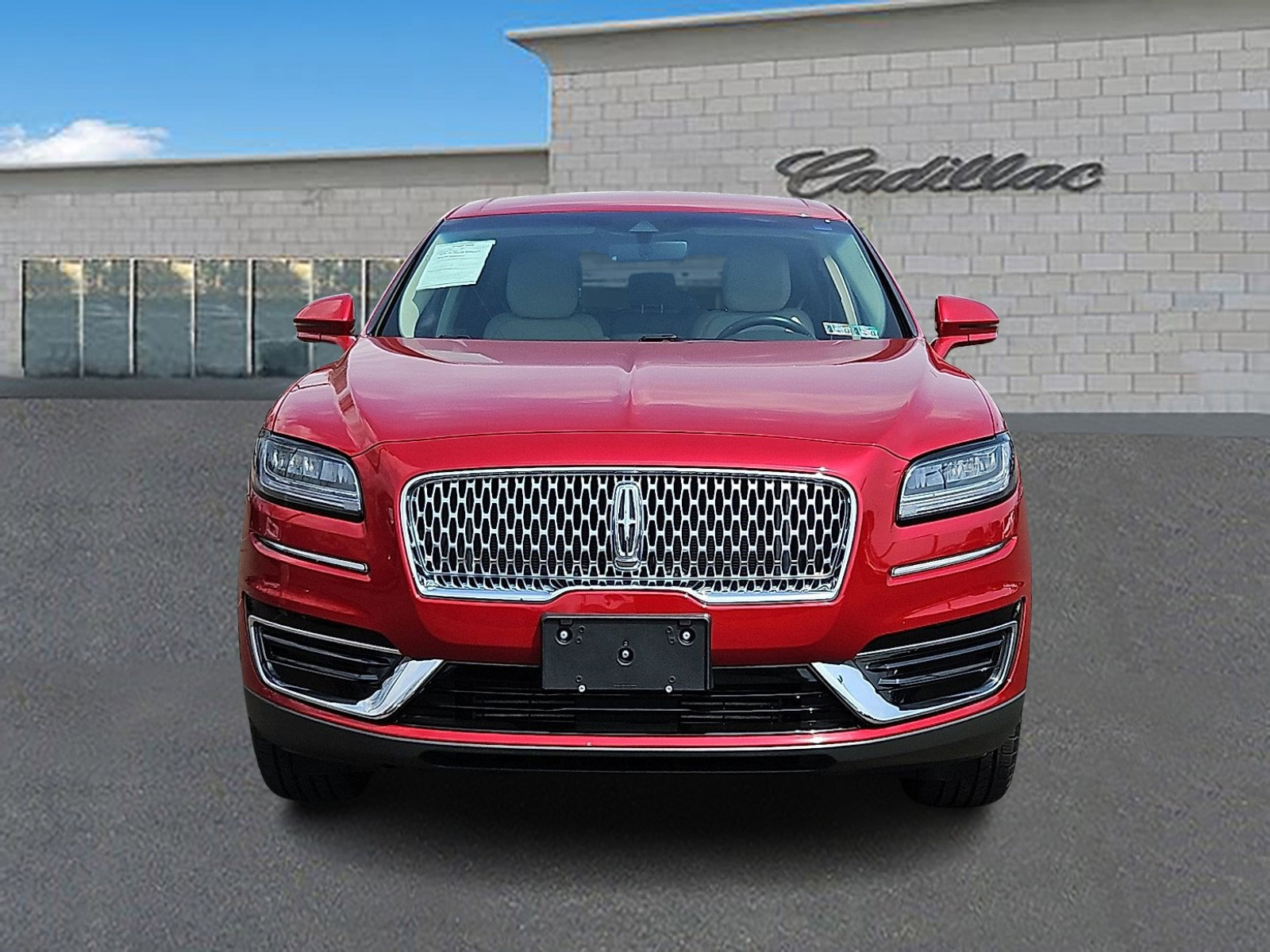 Used 2020 Lincoln Nautilus FWD w/ Equipment Group 101A image 2