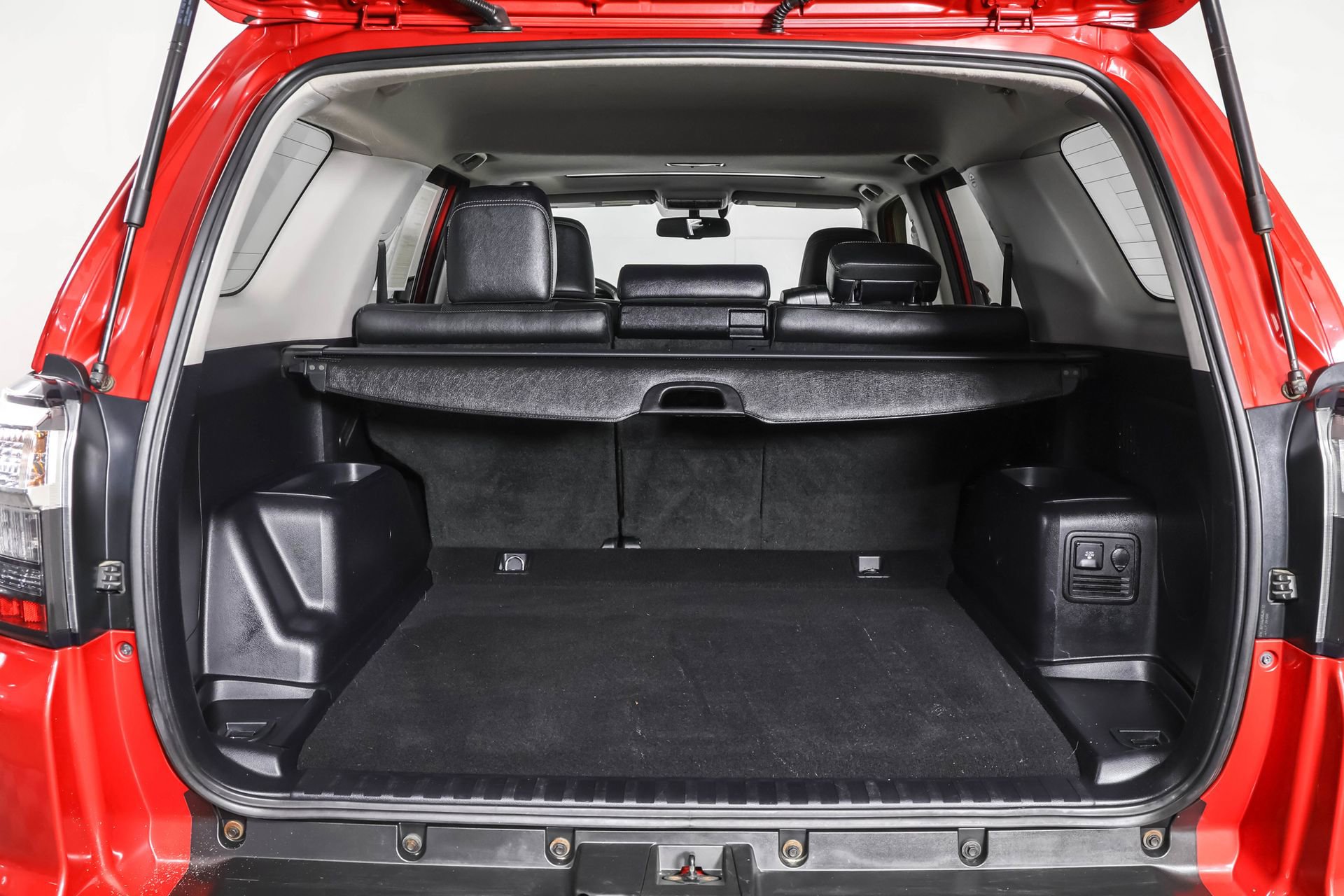 Used 2018 Toyota 4Runner Limited image 38