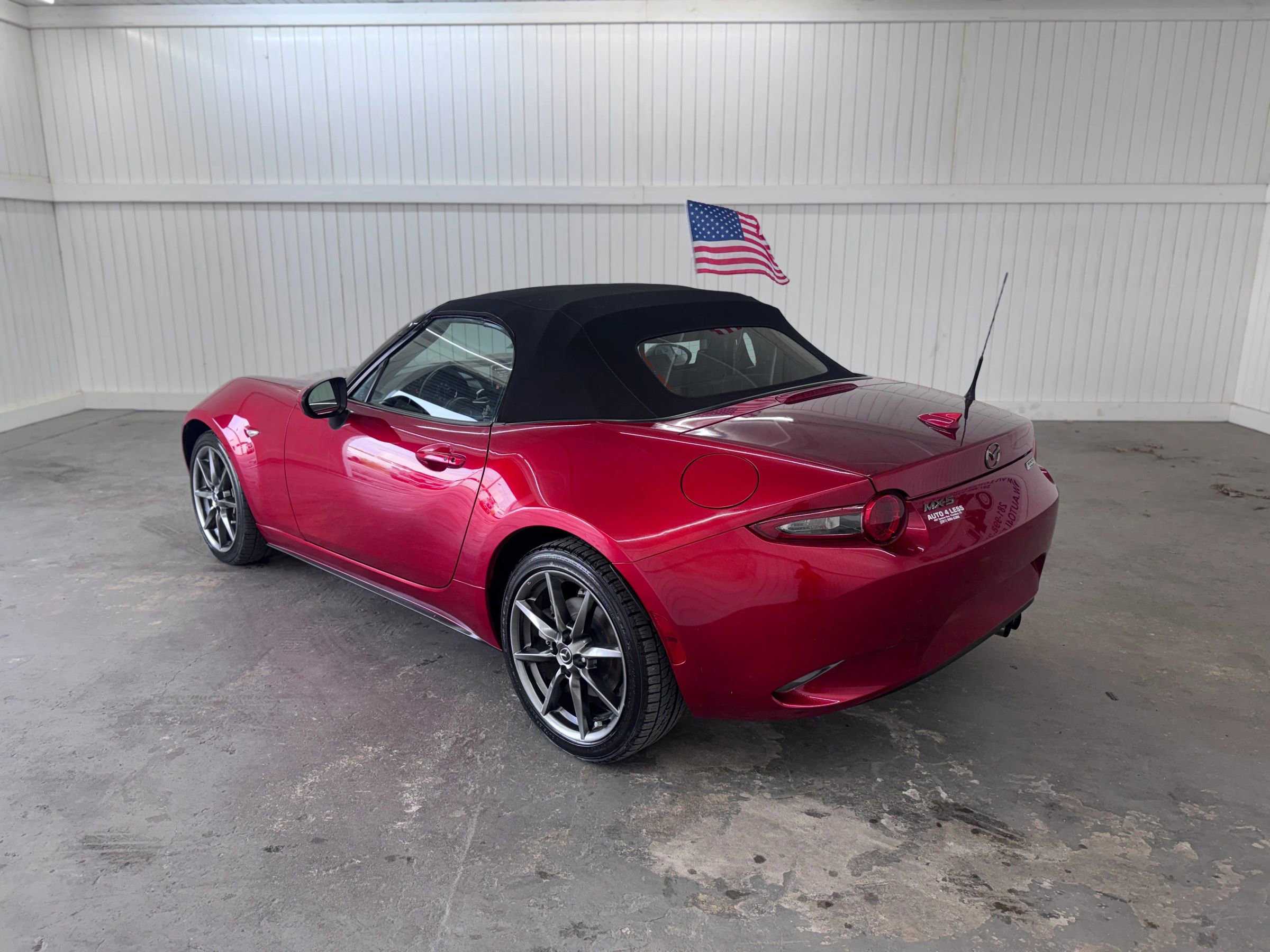 Used 2016 MAZDA MX-5 Miata Grand Touring RWD image 7