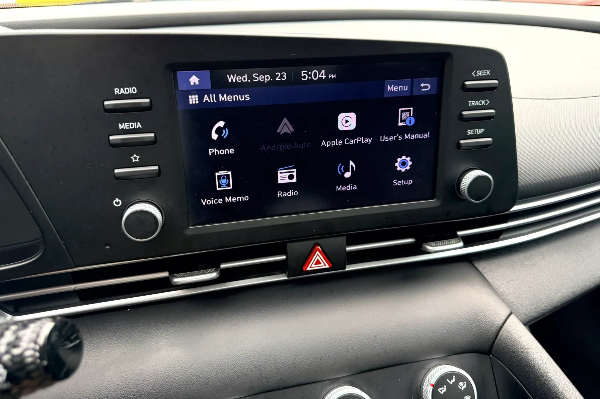 Used 2023 Hyundai Elantra SE FWD image 21