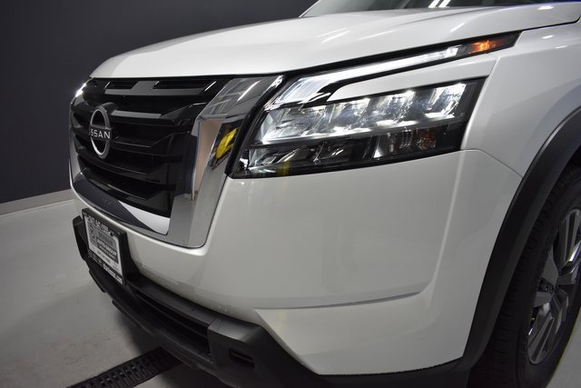New 2025 Nissan Pathfinder SV image 11