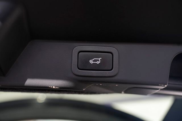 Used 2020 Land Rover Range Rover Sport HSE Dynamic AWD/4WD image 16