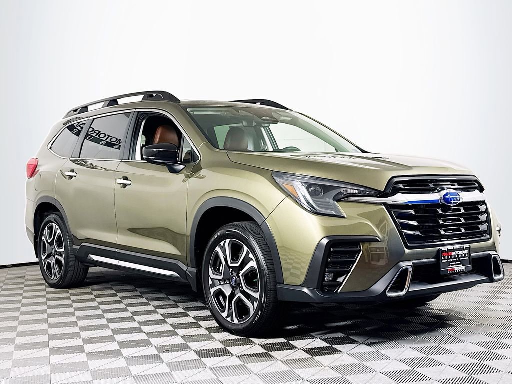 Used 2025 Subaru Ascent Touring image 1