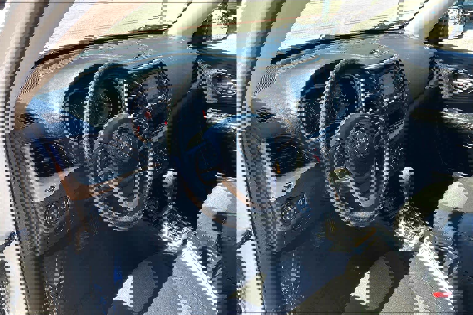 Used 2017 Jeep Cherokee Sport image 17