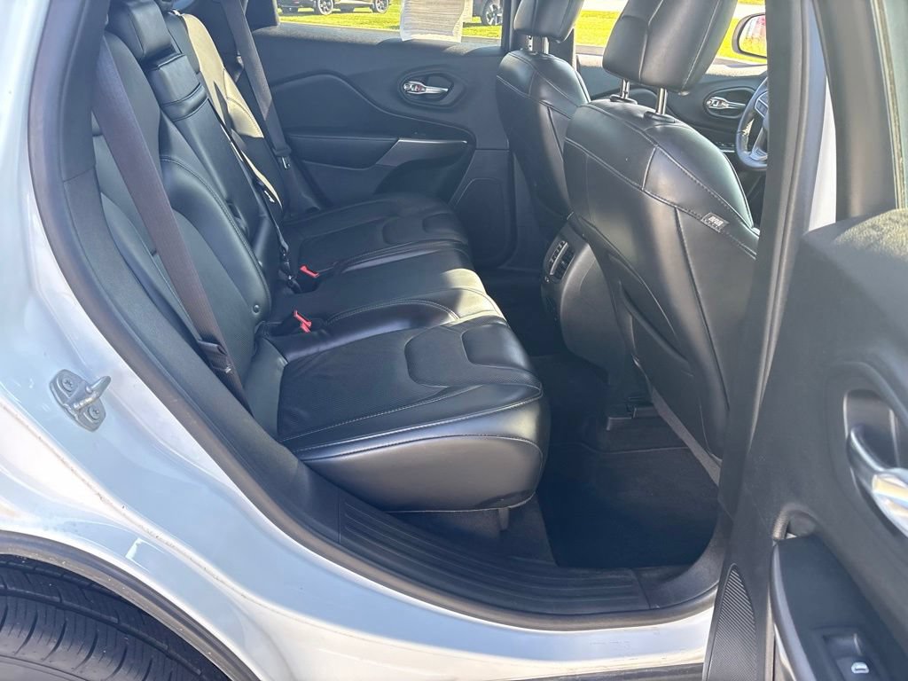 Used 2019 Jeep Cherokee Limited AWD/4WD image 31