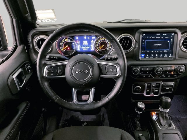 Used 2018 Jeep Wrangler Unlimited Sahara AWD/4WD image 5