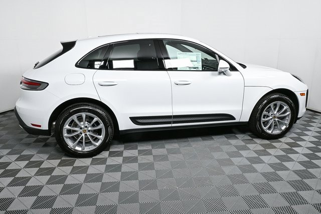New 2025 Porsche Macan image 33