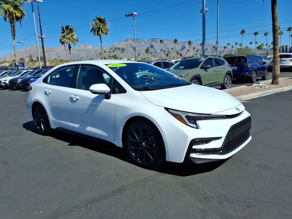 Used 2023 Toyota Corolla SE image 32