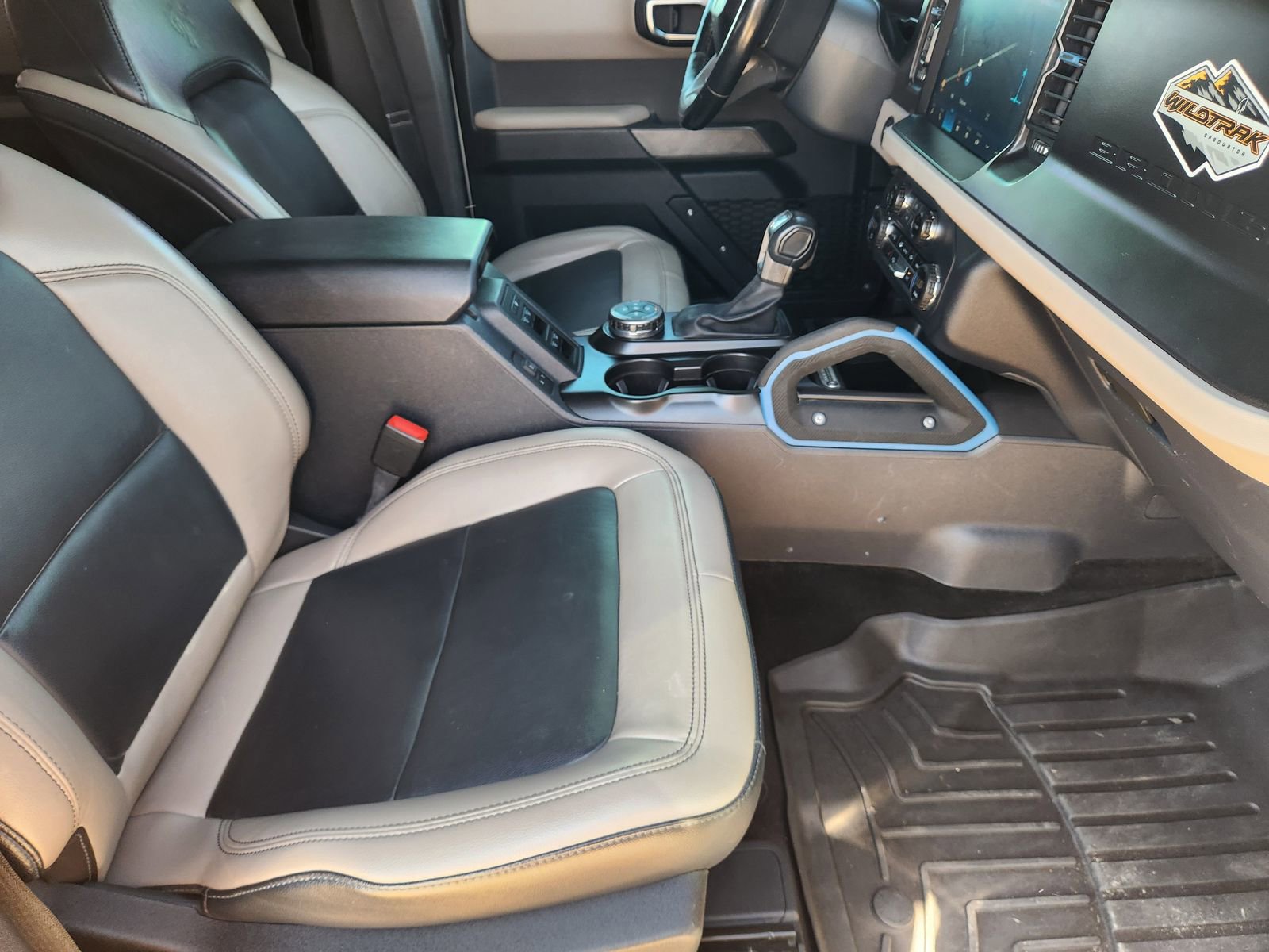 Used 2023 Ford Bronco Wildtrak image 12