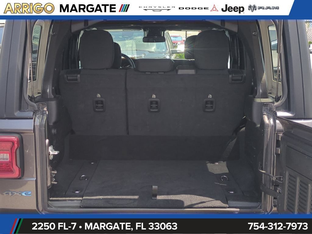 Used 2024 Jeep Wrangler Unlimited Rubicon 4xe AWD/4WD image 13
