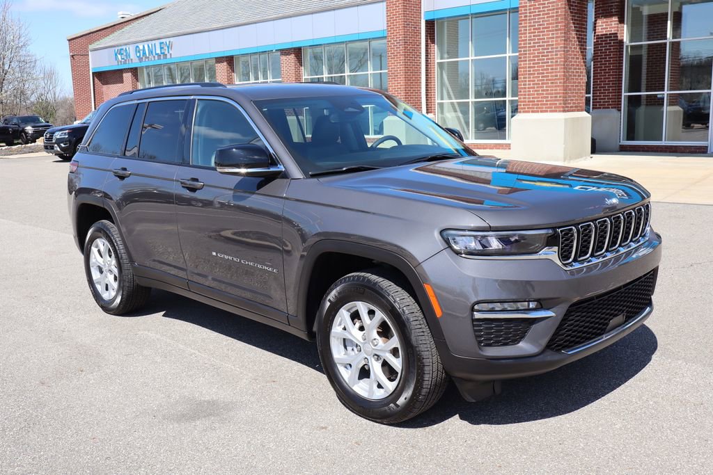 Used 2023 Jeep Grand Cherokee Limited image 4