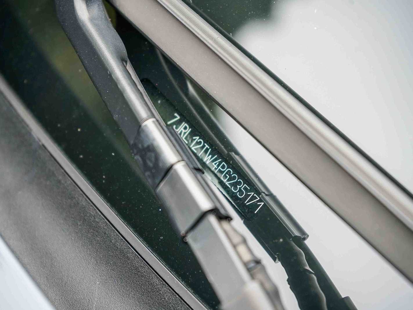 Used 2023 Volvo S60 B5 Plus w/ Climate Package image 12