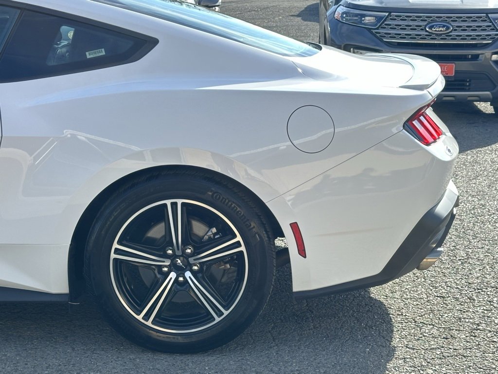 Used 2024 Ford Mustang Premium image 31