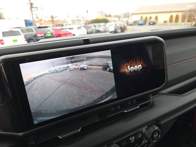 Used 2024 Jeep Wrangler Unlimited Rubicon image 23