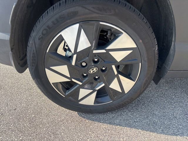 Used 2025 Hyundai Kona SEL FWD image 9